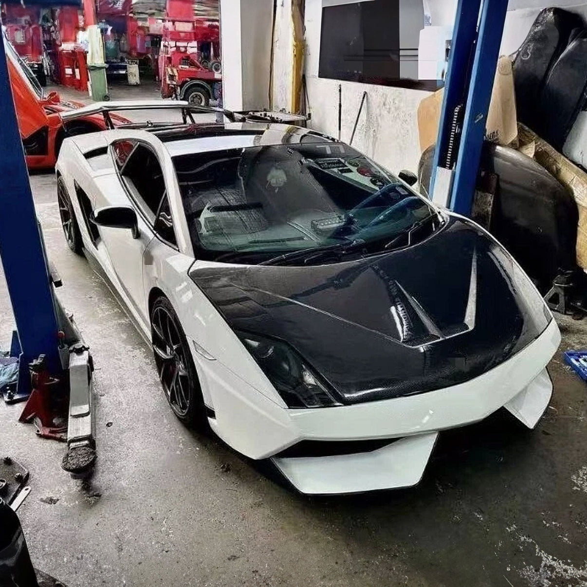 STRATEC Carbon Fiber Hood Frunk for Lamborghini Gallardo LP550 LP560 LP570 - Bull Boost Performance