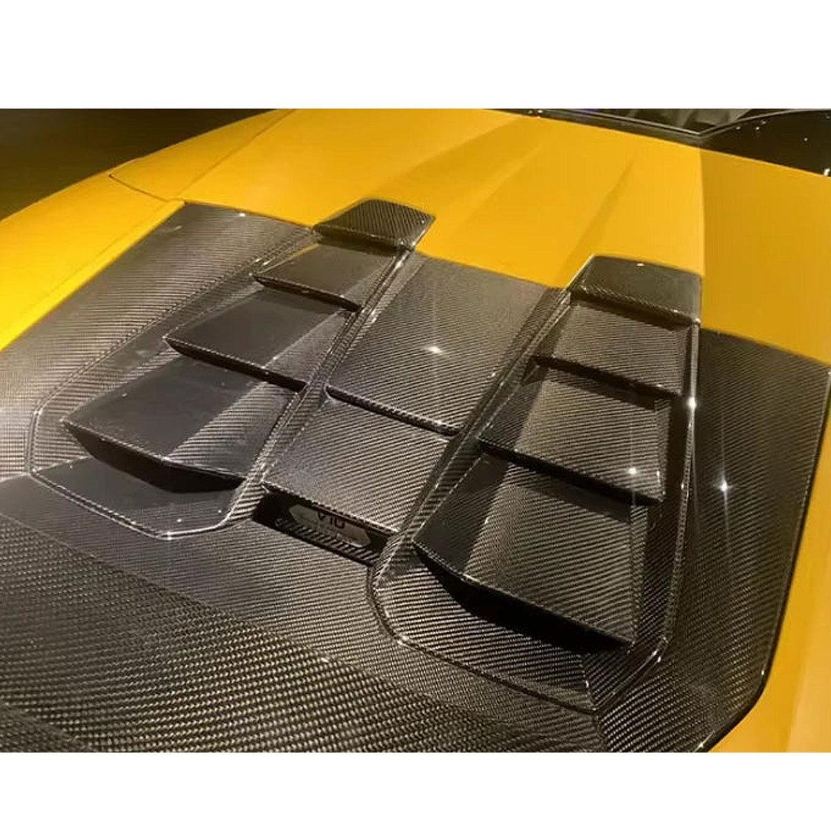 Dry Carbon Fiber Engine Hood Cover for Lamborghini Huracan EVO Spyder - Bull Boost Performance